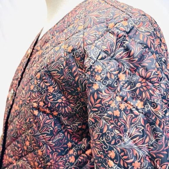 NWT CROFT & BARROW Women Button Down Quilted Vines Pattern Jacket Lightweight PM - Picture 7 of 15